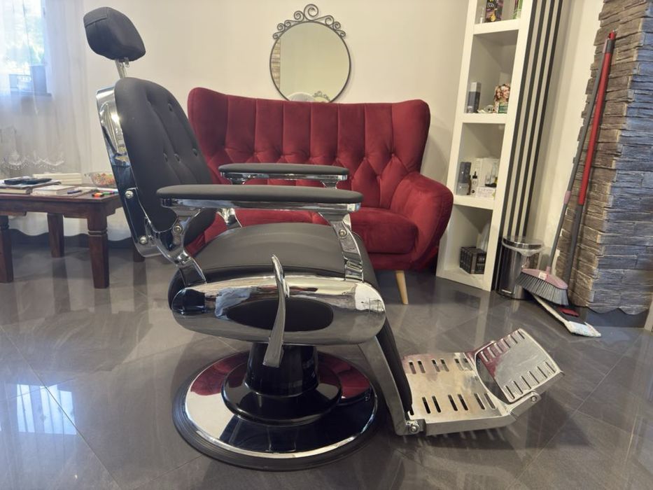 Fotel barberski/fryzjerski klasyczny,elegancki ,stan bardzo dobry