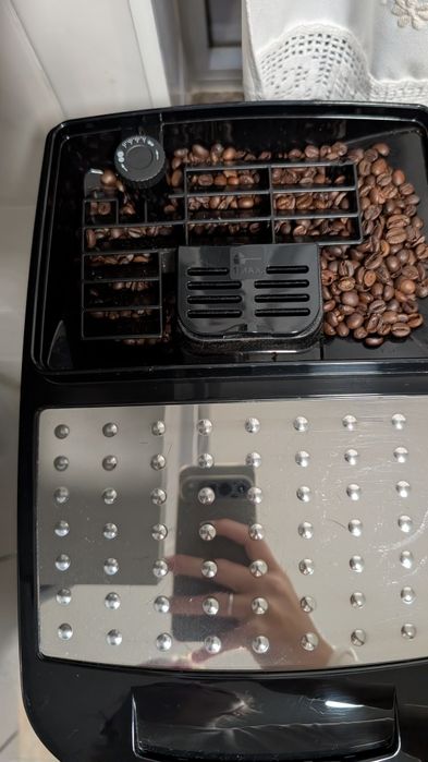 Máquina de Café DELONGHI Magnifica S