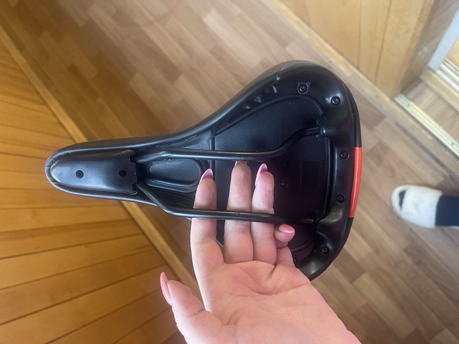 Продам сідло на велосипед