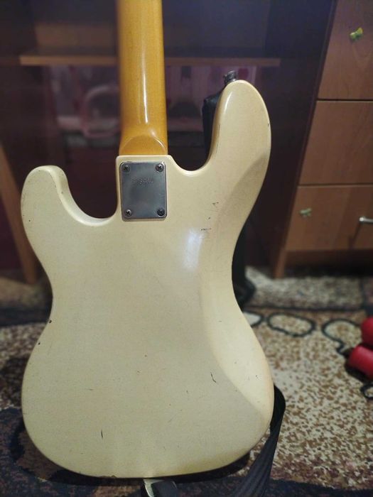 басс гітара Action bass від Musima