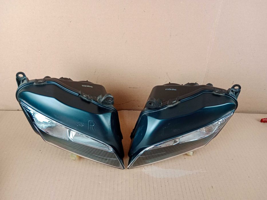 Honda CBR 600 RR PC40 Lampy Reflektory Przednie Lampa Reflektor Przód