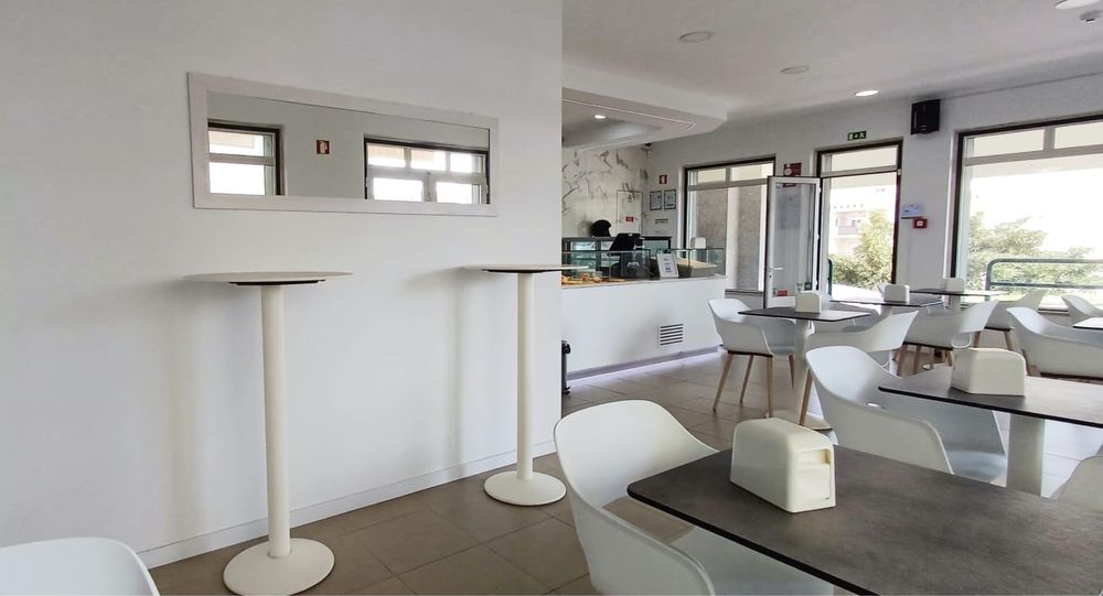 Trespasse de Pastelaria – Remodelada e Pronta a Trabalhar