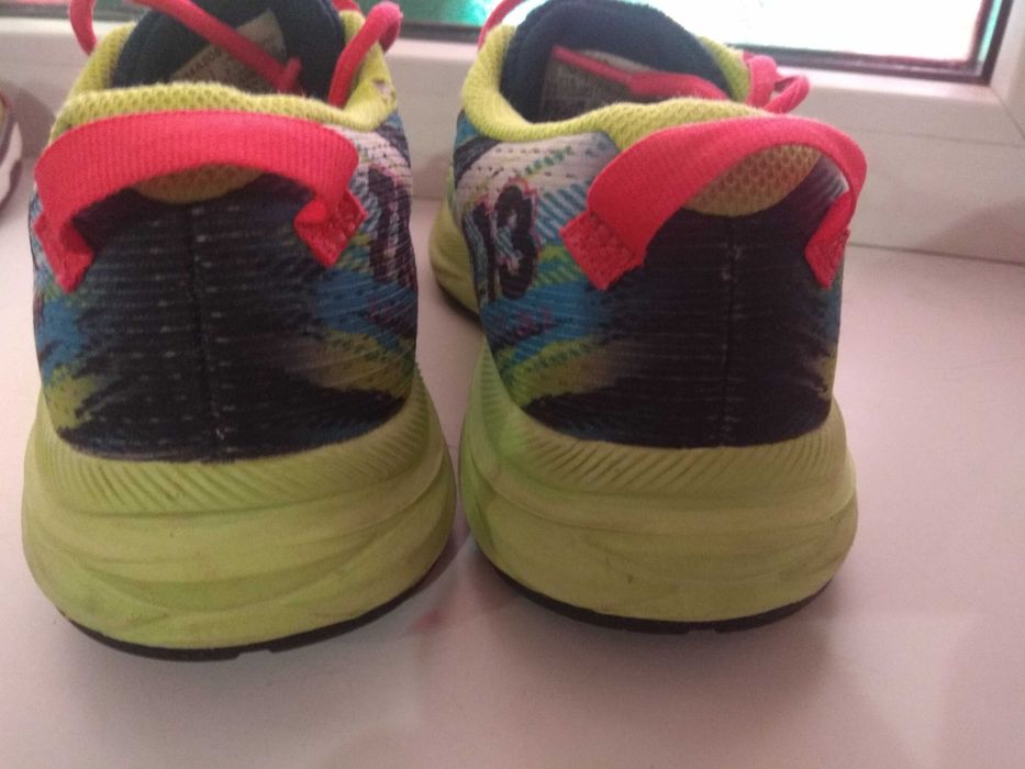 подростковые  кроссовки asics noosa