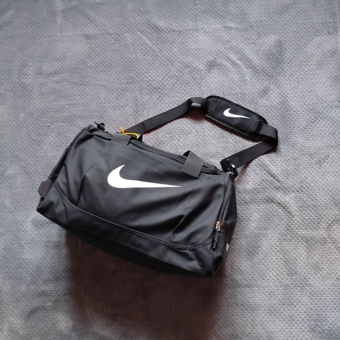 Спортивна сумка Nike через плече