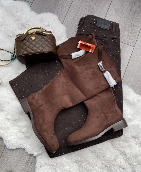 замшеві трендові чоботи