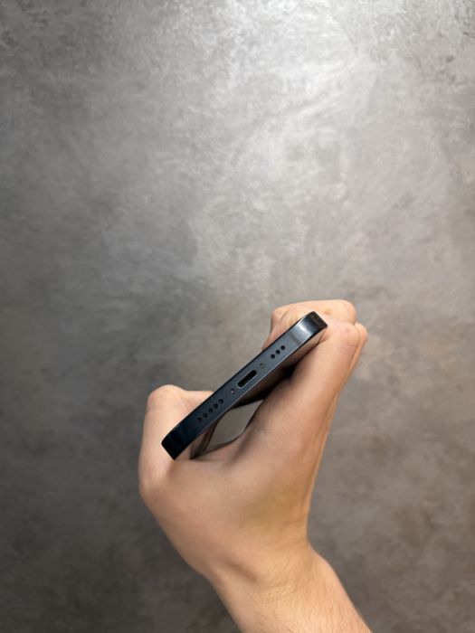 Б/у IPhone 13 128 Midnight гарний стан