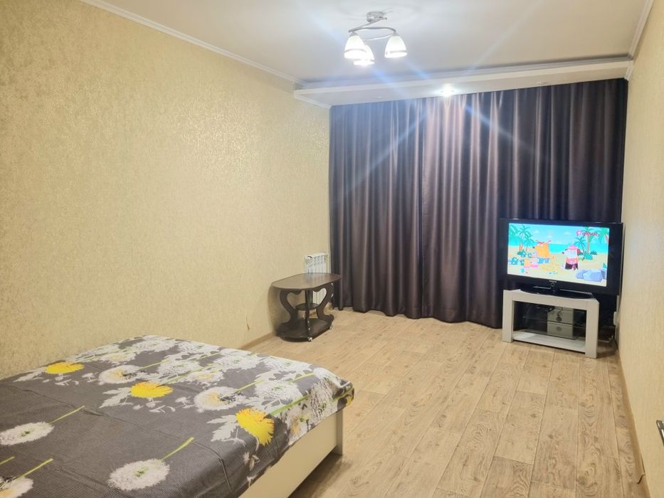 Большая квартира! Госпиталь!  ПОСУТОТОЧНО/ПОЧАС м. Холодная гора и ЖД