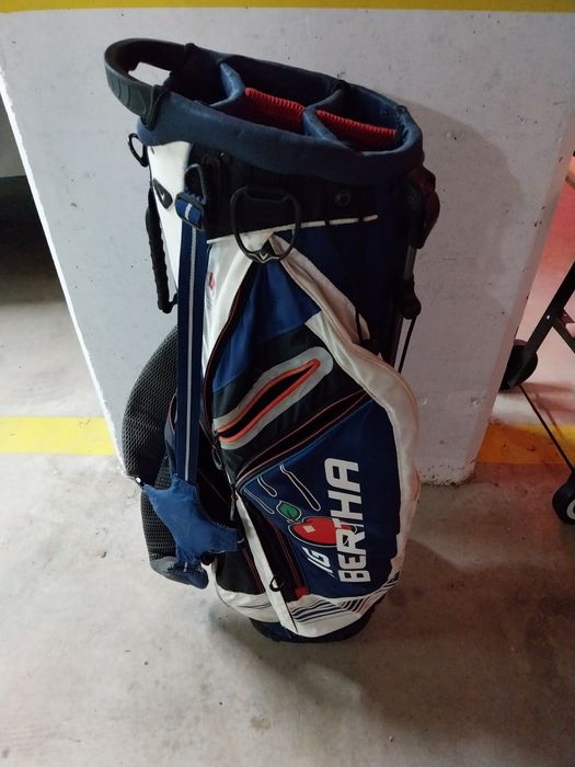 Saco de golf com tripé Bertha