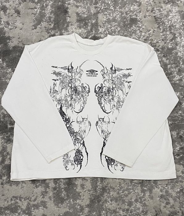 Продам белый лонгслив Umbro, б/у.