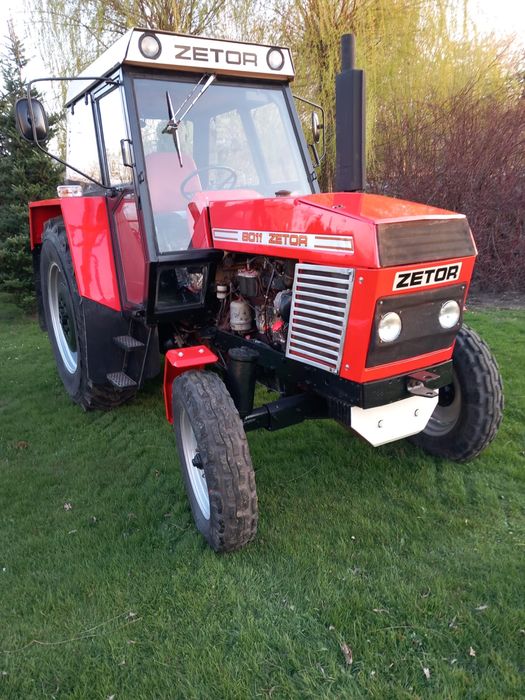 Ciagnik Zetor 8011