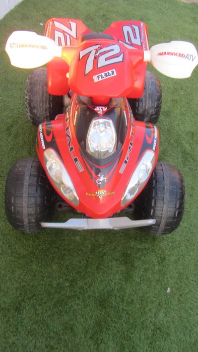 Mota 4 elétrica Feber para criança