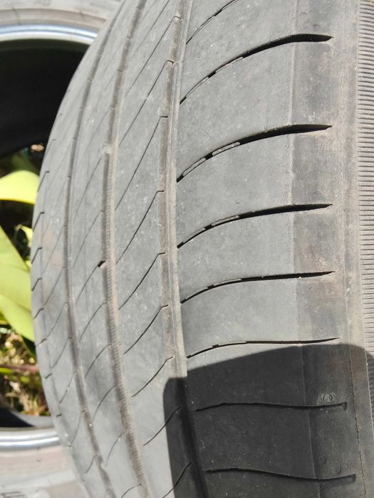 2 pneus Michelin Primacy 4. 235/50R19 (preço pelo conjunto)