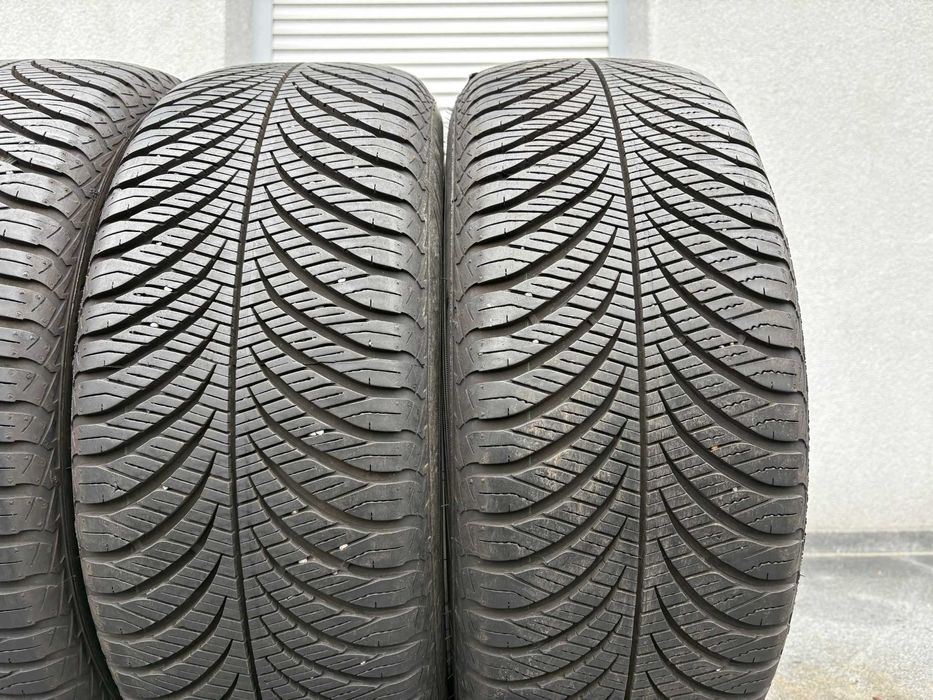 4szt całoroczne 215/55R17 GoodYear 7,8mm 2024-21r świetny stan! 4S85