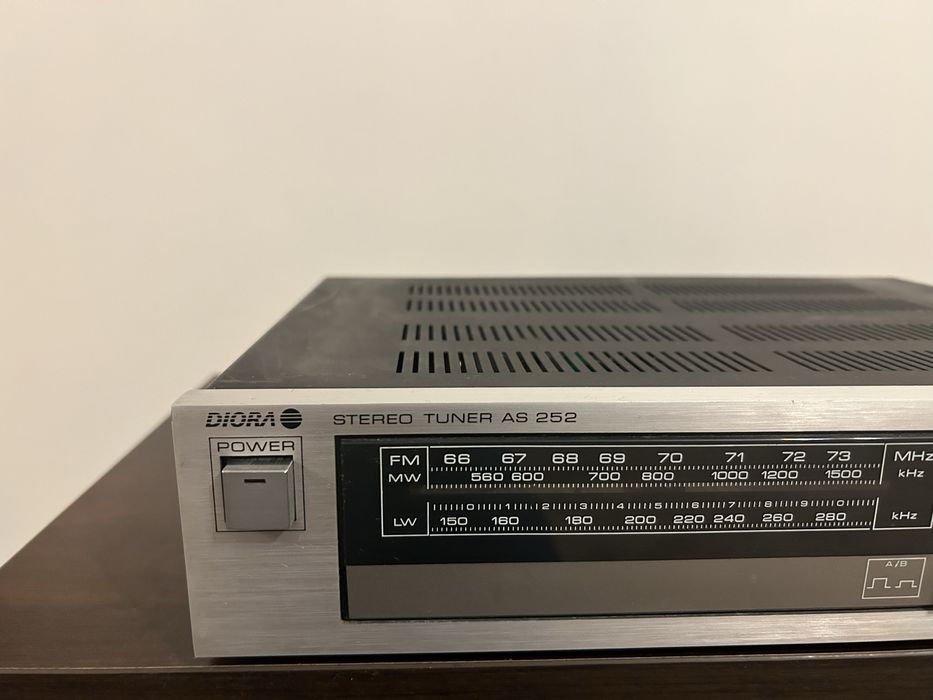 Tuner radiowy Unitra Diora AS 252 analogowy