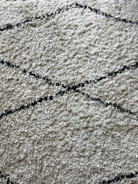 Tapete Berbere Shaggy Branco/Preto 160×230cm