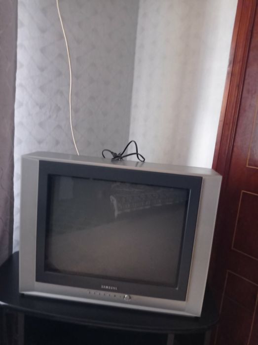 Телевизор Samsung диагональ 21
