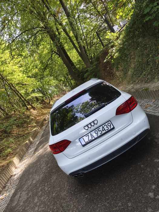 Audi A4B8  biała kombi