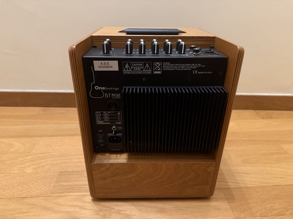Amplificador guitarra voz Acus ONEFORSTRINGS 5 Natural