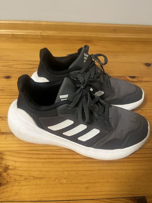 Кросівки  Adidas супер легкі 37 розмір