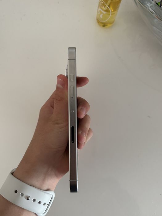 Iphone 16 pro biały
