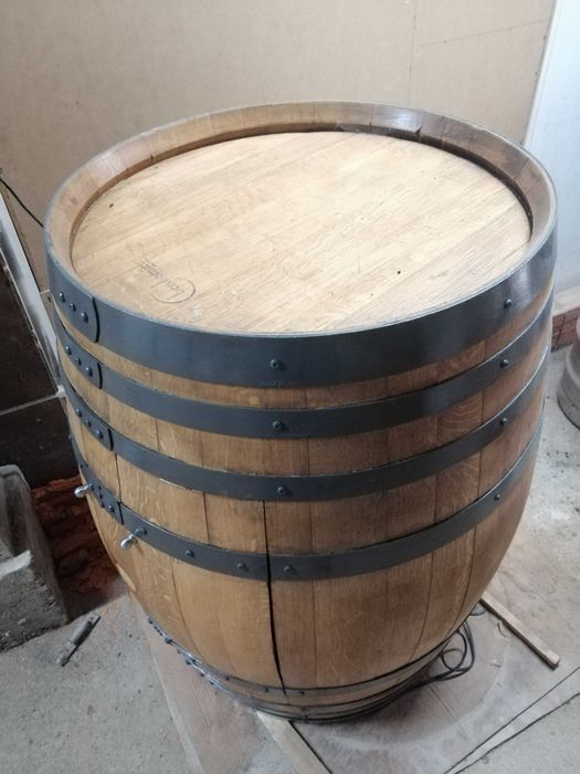 Bar feito de pipo electrificado