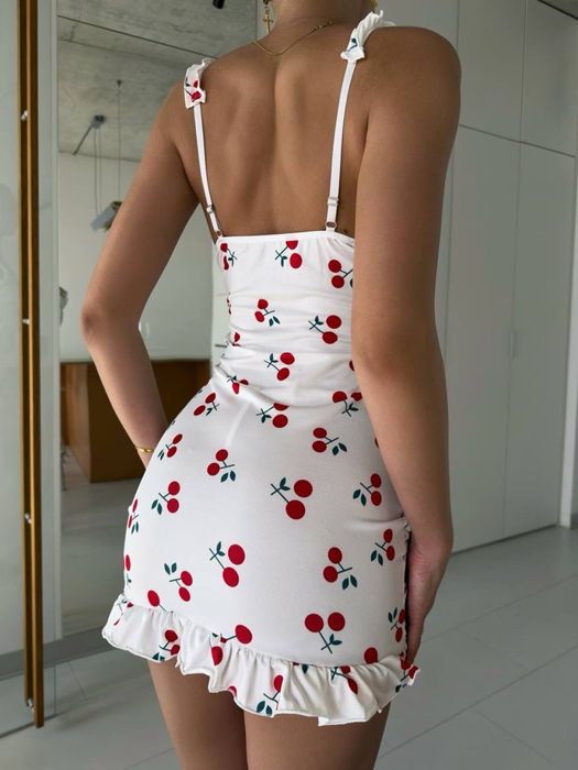 Ніжний жіночий пеньюар + трусики