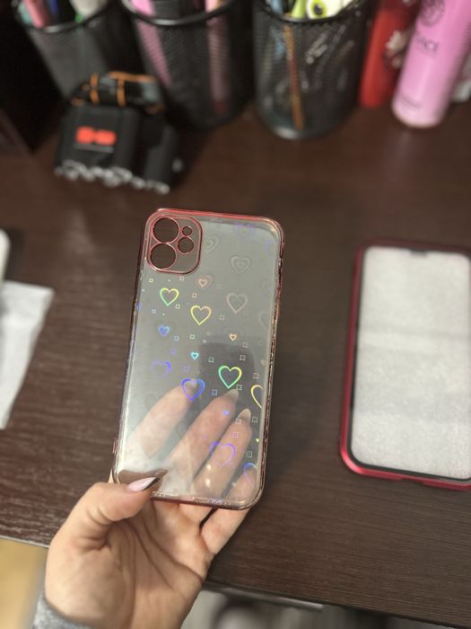 Чохол на айфон 11.