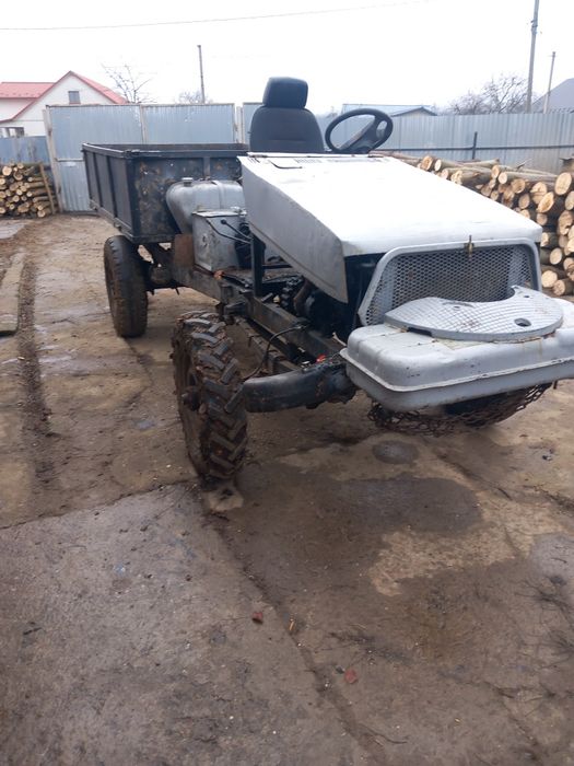 Продам трактор самодельний двигун внормальному стані дизильний 1.6