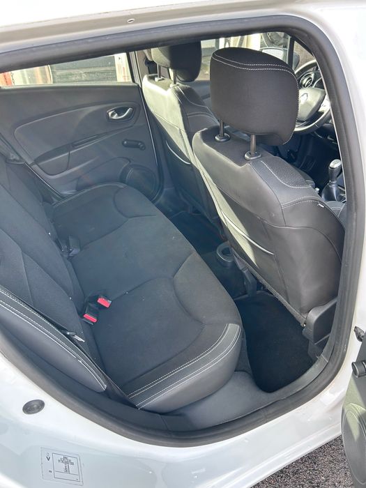 Clio 2016 bem estimado