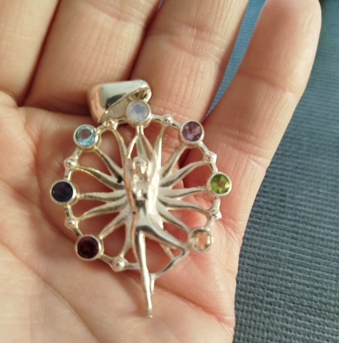 Ażurowy Amulet Wisior   Yoga , zawieszka Czakry