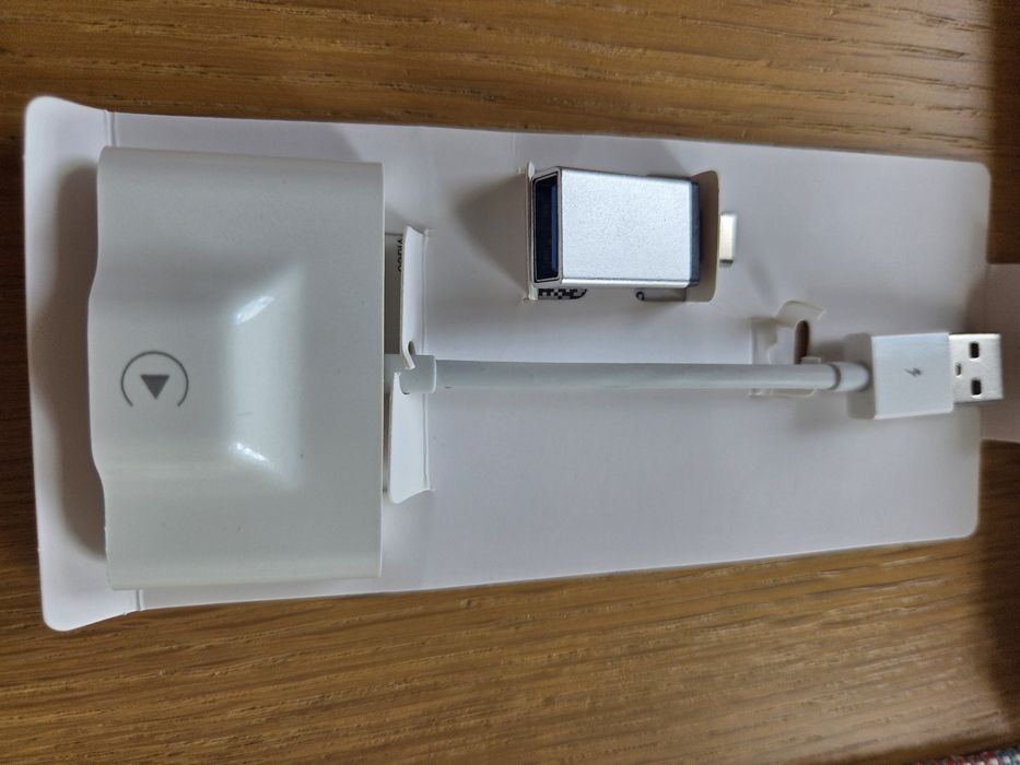 Adapter do bezprzewodowego Carplay IPhone