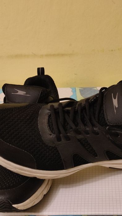 Adidasy męskie firmy Crane.