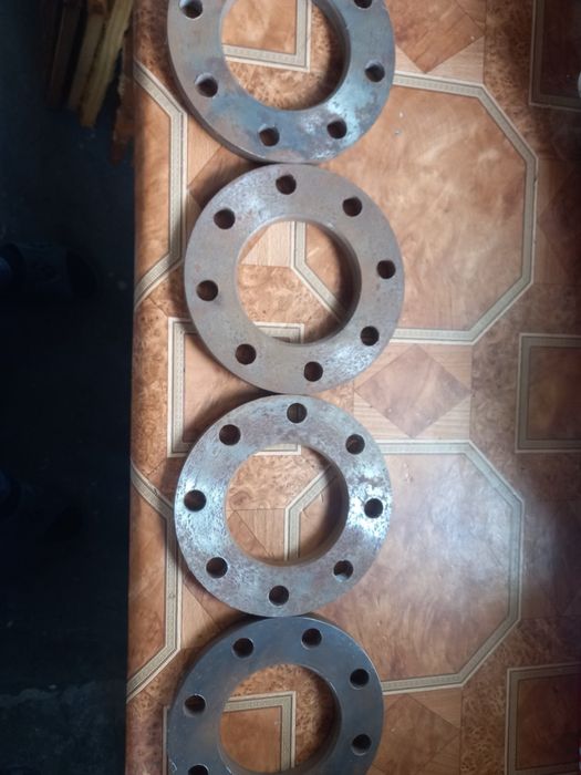 Фланці 4 штуки 105 мм