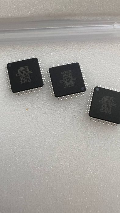 Мікросхема AT89LP51RD2-20U