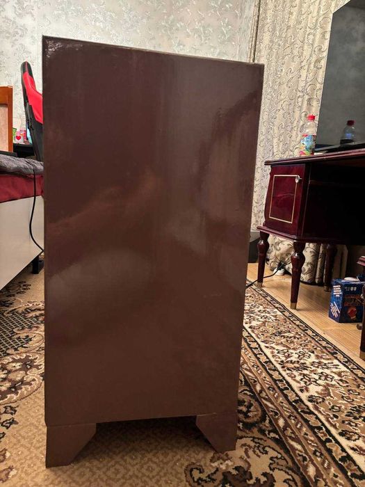 Сейф металлический