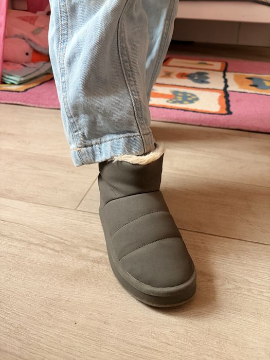 Чобітки дитячі 27 розмір Zara