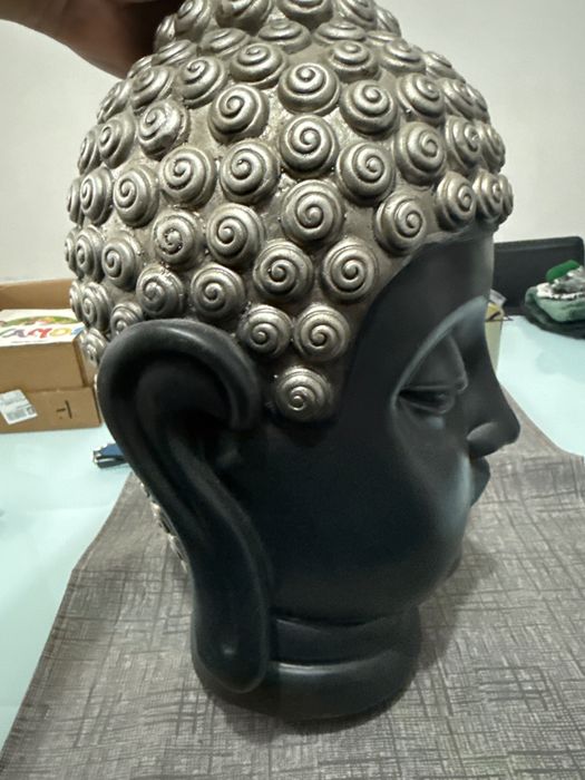 Busto do Budha Em perfeito estado