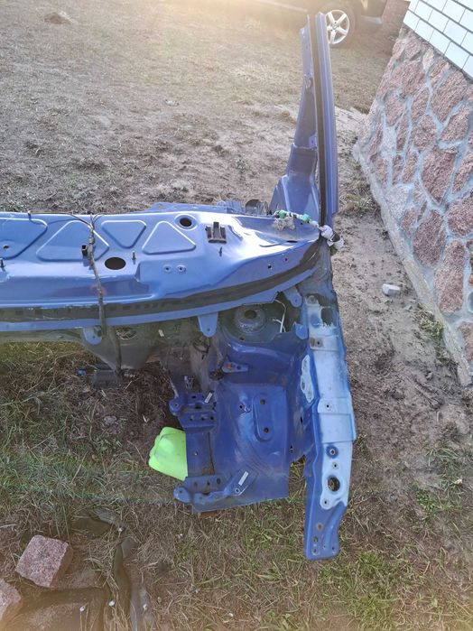 Четверть ліва, права, батон, стойка Caddy, Touran 2005-2015