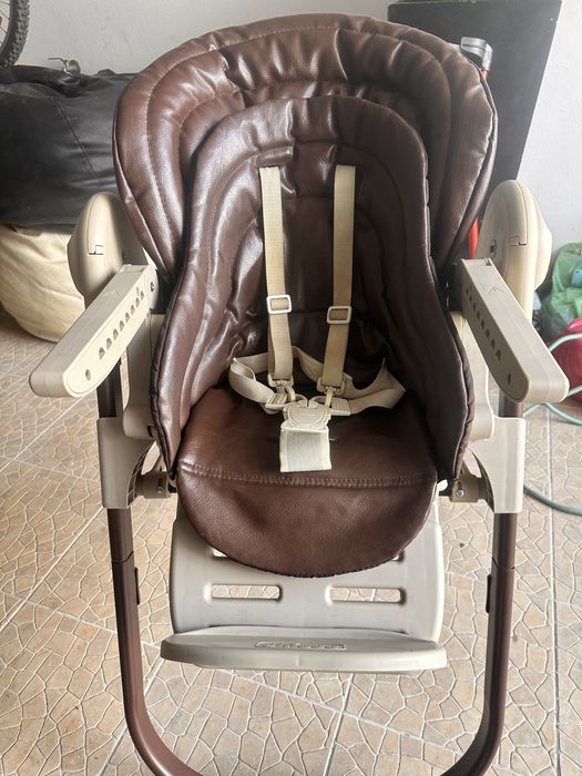 Cadeira de alimentação Chicco Polly Magic