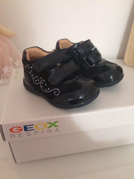 Botinha Geox tam 18