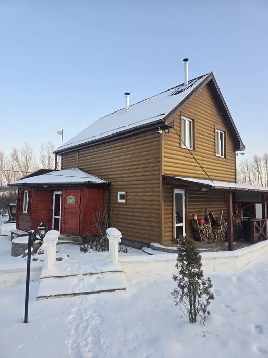 Продаж затишної садиби з 2 будинками