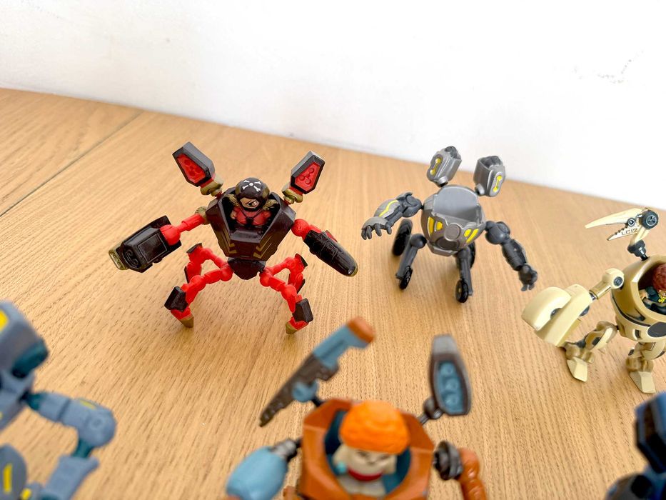 Ready2Robot - 19 figurek