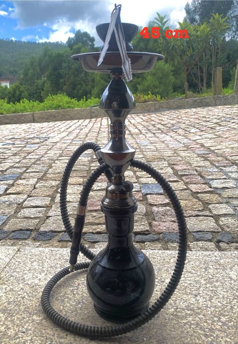 Duas shishas uma usada e outra nova