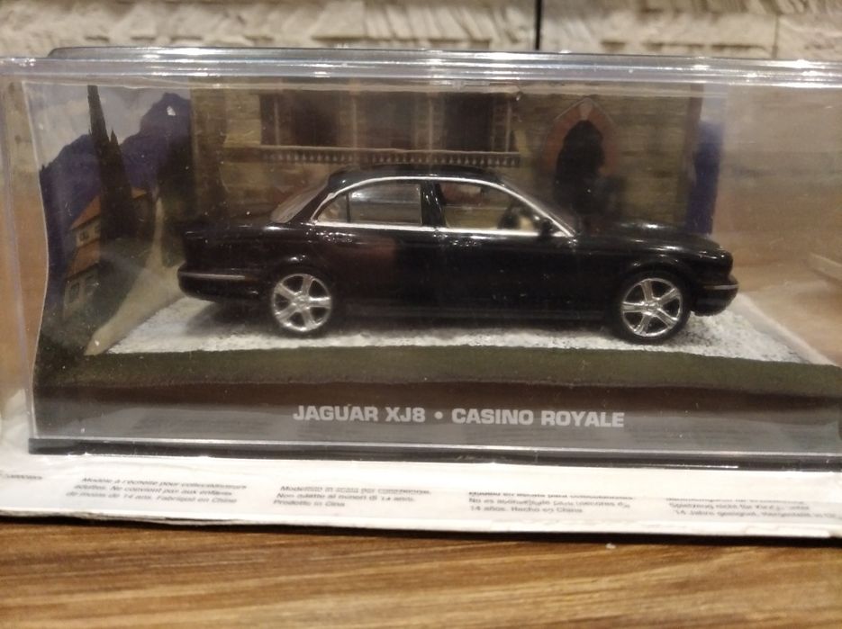 1:43 Jaguar XJ8 James Bond 007 "Casyno Royale" model