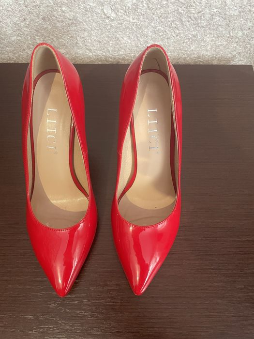 Туфлі лодочки жіночі