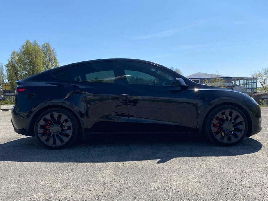 Tesla Model Y 2021