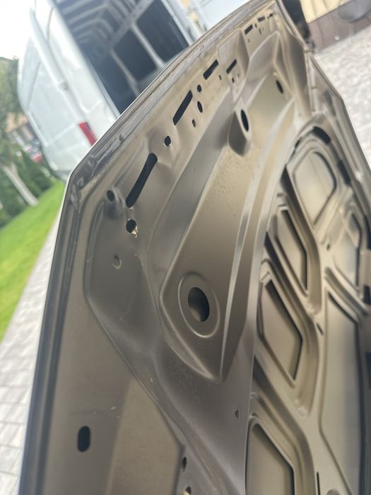 Audi a4 b9 капот