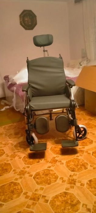 Інвалідний візок .Багатофункціональне, з можливістю зміни кута нахилу