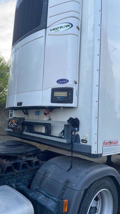 Напівпричіп  рефрежиратор Schmitz Cargobull SKO 24 2014