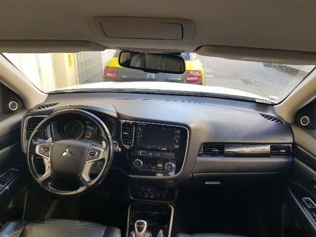 Mitsubishi Outlander 2.0 Intense Navi